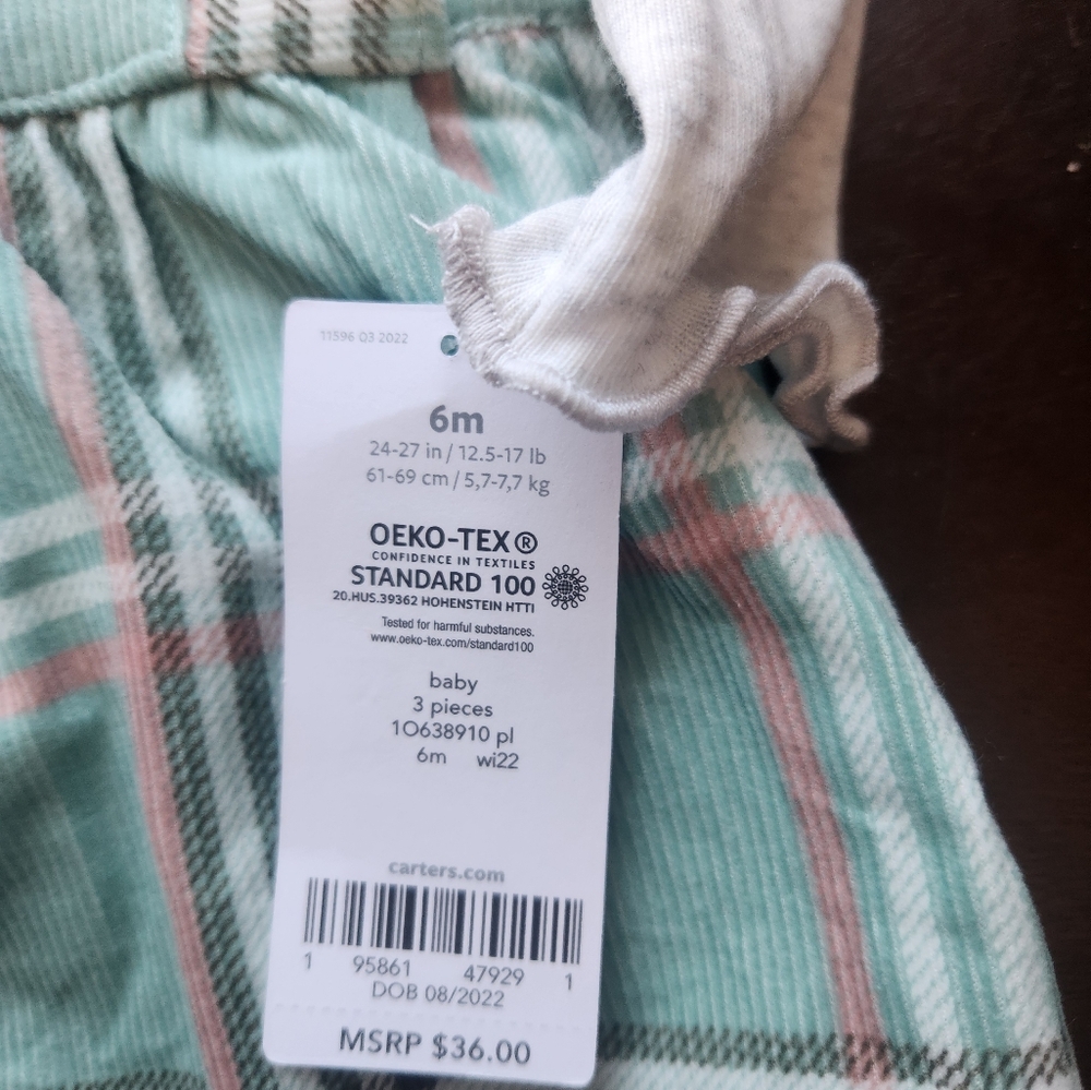 Carter's baby girl set.  6 months brand new
